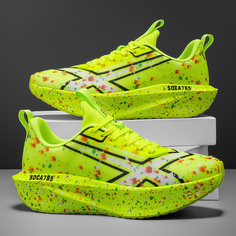 Lightweight Road Running Shoes - Sepatu Lari Jalan Pria yang Bernapas