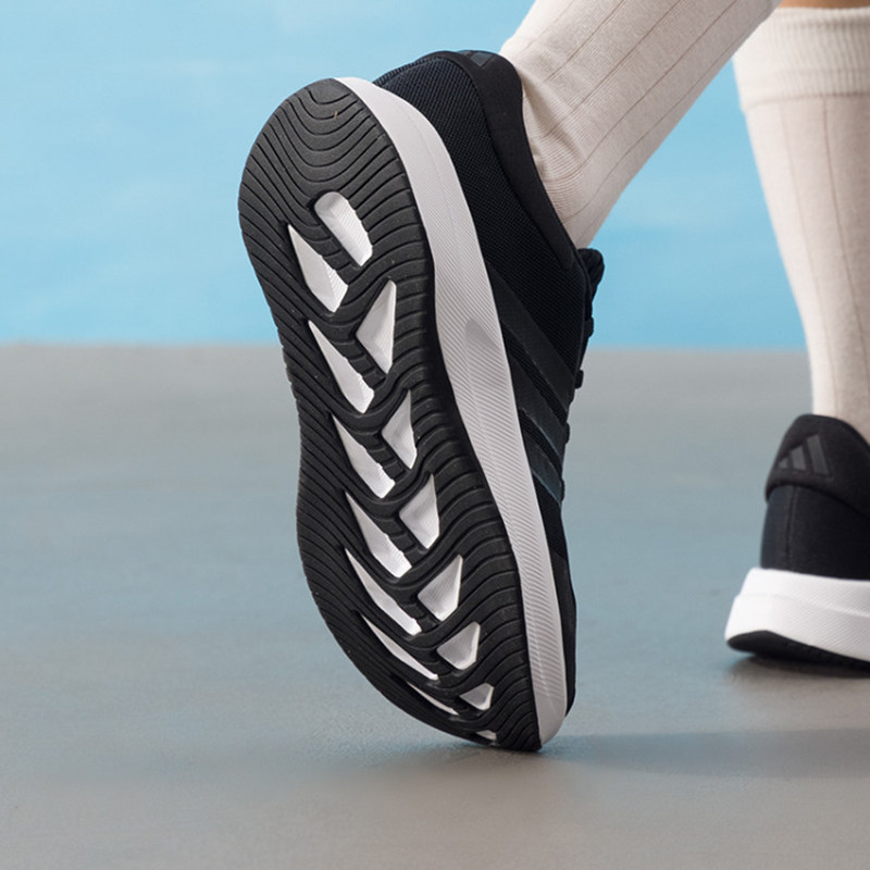 Shock Absorbing Gym Trainers - Adidas JQ6404 Sepatu Lari Wanita Berbahan