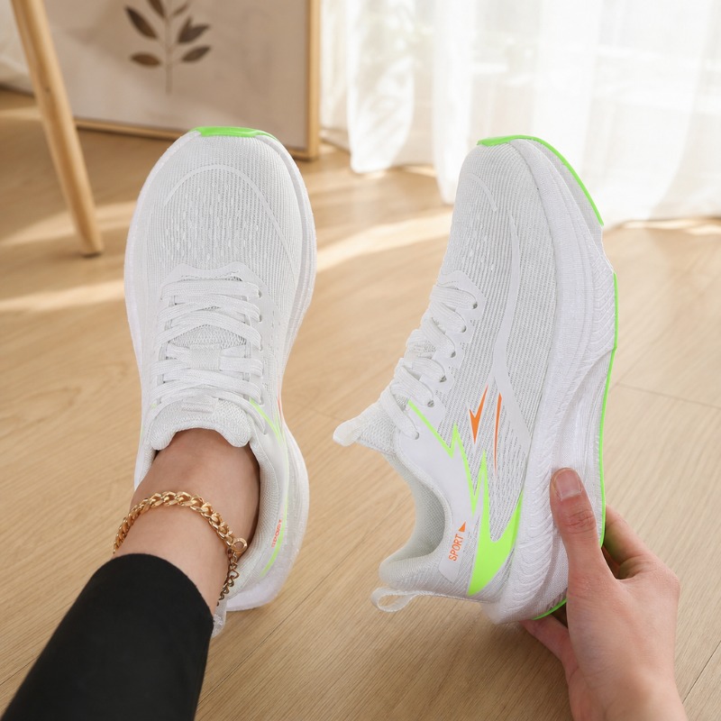 Sepatu kets wanita dengan ujun - Wide Toe Box Running Sneakers ulasan dan harga