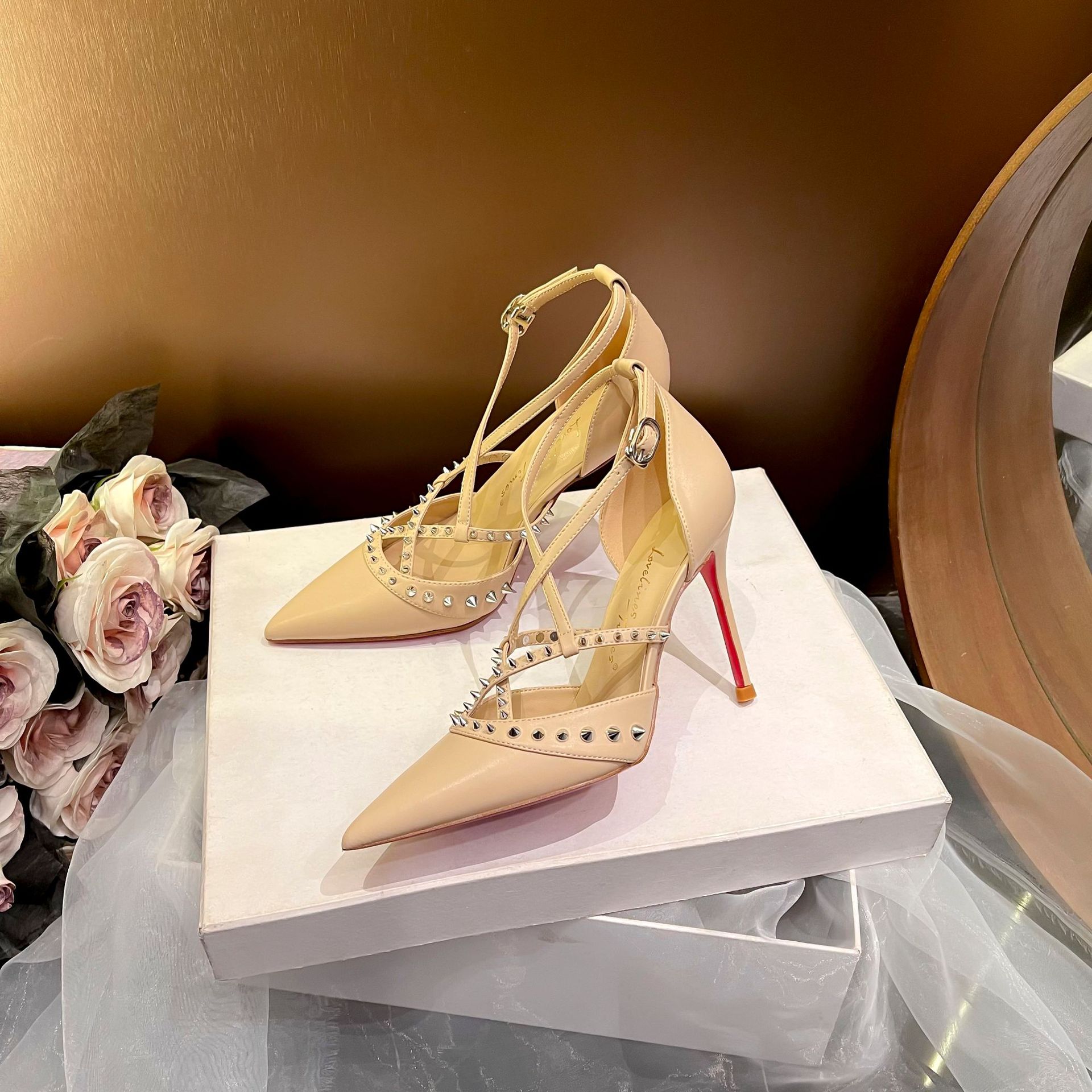 Sandal Sepatu Wanita Retro Set - Sandals ulasan dan harga